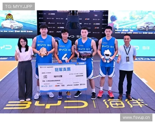 里昂边路进攻表现稳健，助力球队在联赛中争夺总冠军