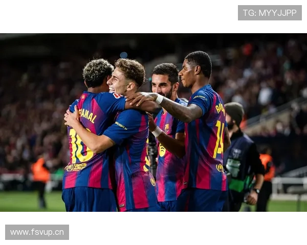 西甲埃尔切球迷展现狂热支持