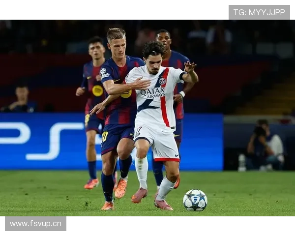 巴萨进攻体系过度依赖边路,中路创造力不足影响破局效率